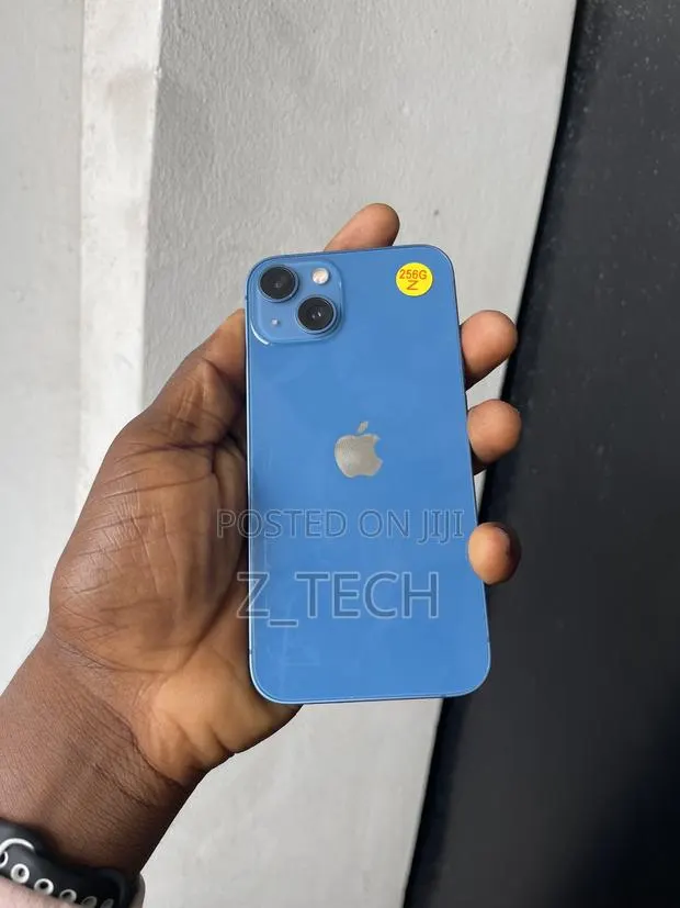 Apple iPhone 13 128 GB Blue · Photo 1