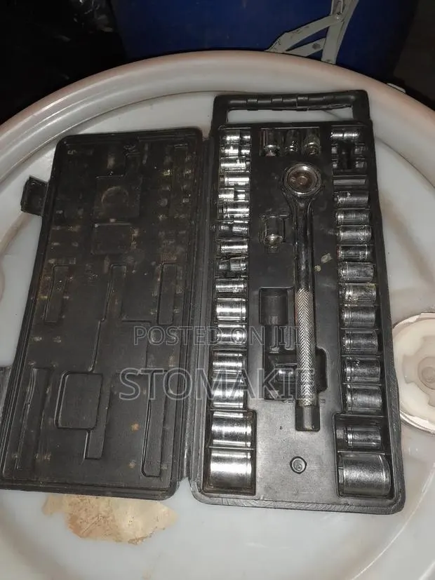 40 Piece Tool Set · Photo 1