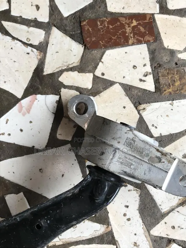 Cr-v 2025 Complete Lower Arm Bushing · Photo 1