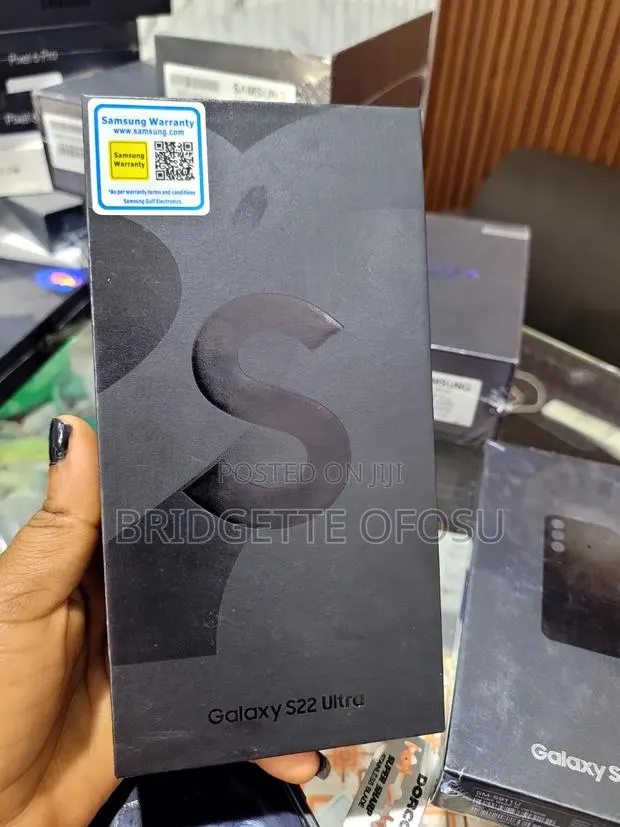 New Samsung Galaxy S22 Ultra 128 GB Black · Photo 1