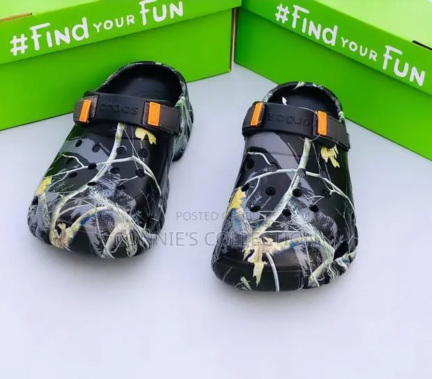 Iconic Crocs · Photo 1