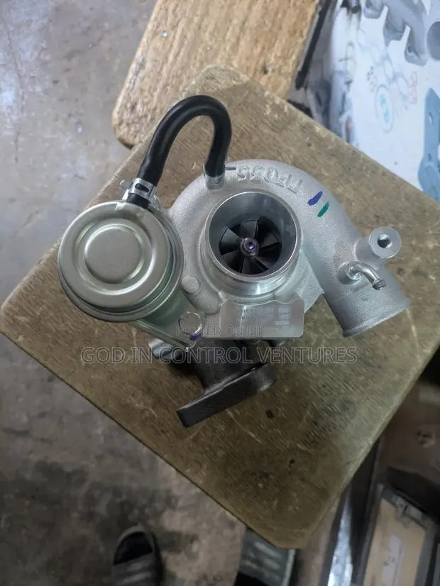 Mitsubushi Pajaro(4M40), Mitsubishi Fuso Turbo Charger · Photo 1