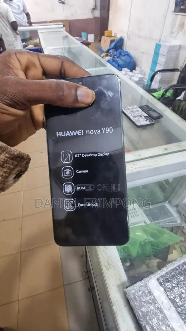 New Huawei nova Y90 128 GB Graphite · Photo 1