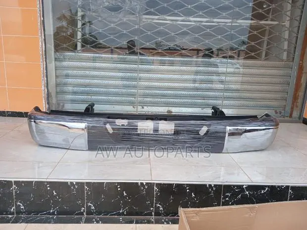 Toyota Tundra 2022 Rear Bumper · Photo 1
