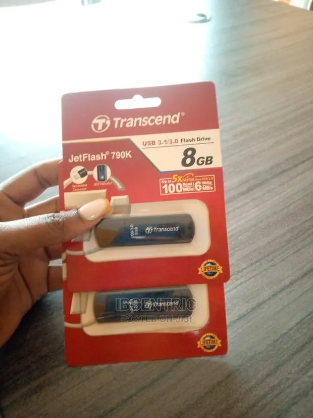 Transcend 8GB Flash Drive · Photo 1