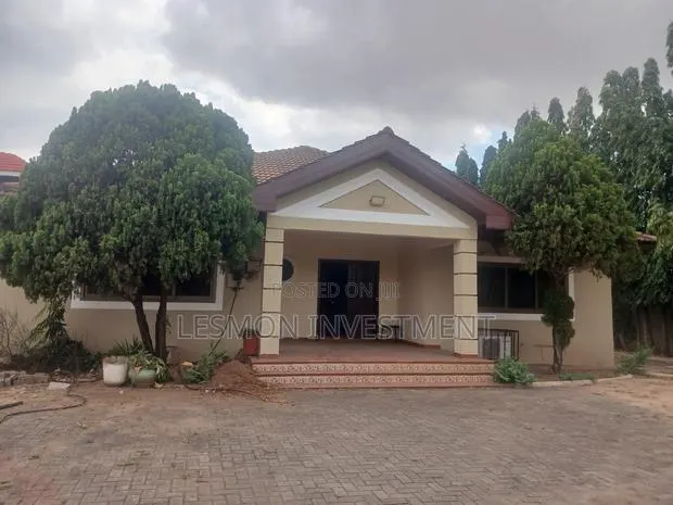 4bdrm Mansion in Lesmon Investment, Manet Junction for rent · Photo 1