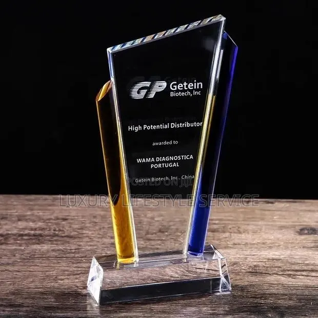 Crystal Glass Plaque · Photo 1