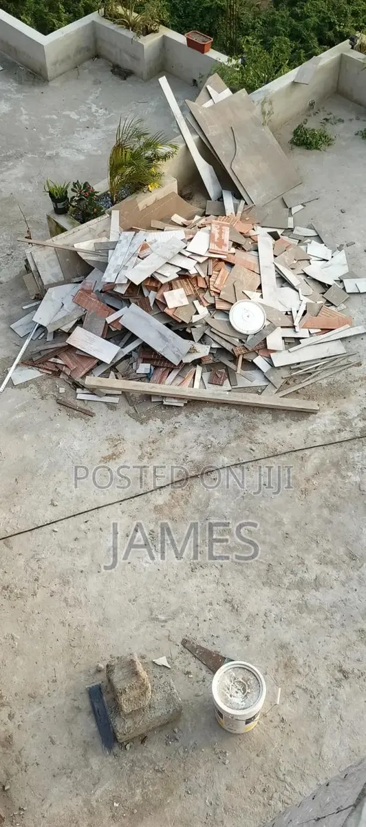 Broken Tiles · Photo 1