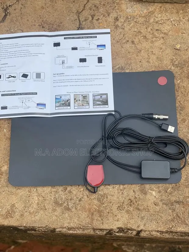 This Antenna Comes With 5v Booster for Strong Signal · Photo 1