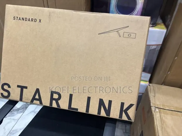A Standard 4X Kit Satellite Dish | Starlink Wi-Fi 6 Router · Photo 1
