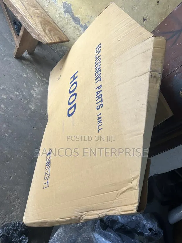 Corolla 2017 Bonnet (Hood) · Photo 1