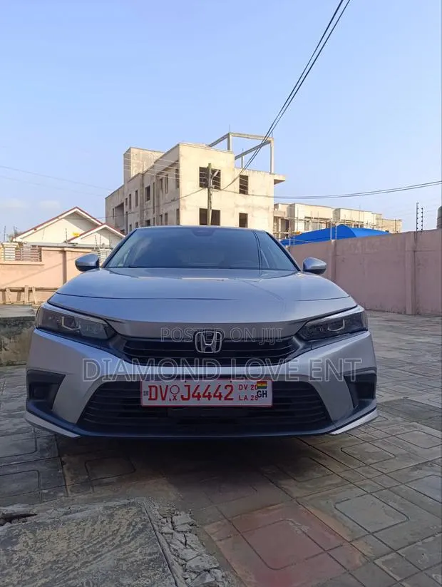 Honda Civic LX 2022 Silver · Photo 1