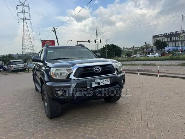 Toyota Tacoma Double Cab 4x4 4.0L V6 5-Speed Automatic 2013 Gray · Photo 1