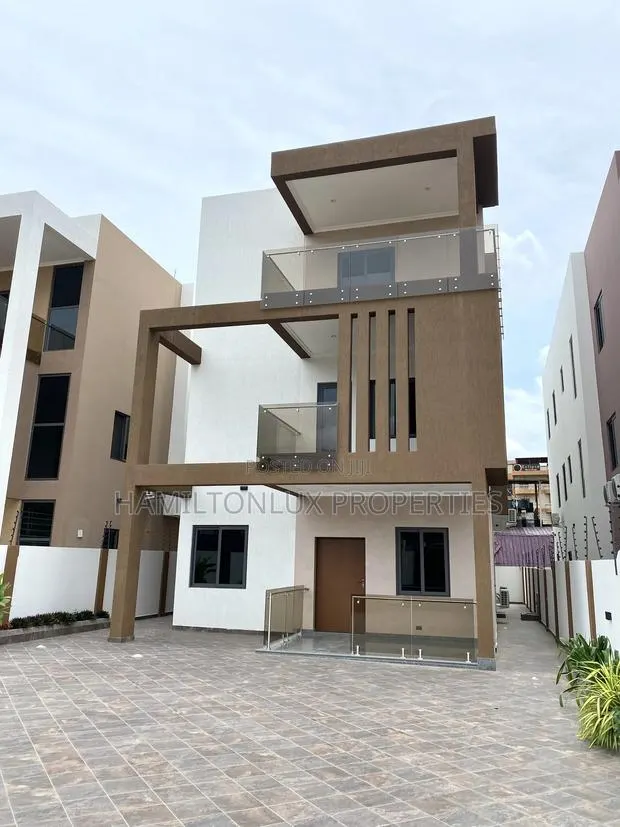 5bdrm House in East Legon for rent · Photo 1