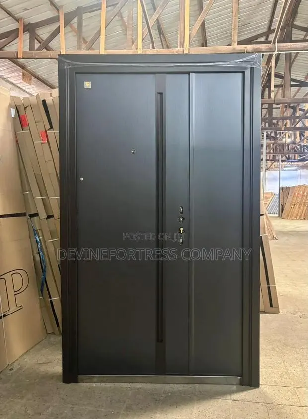 High Quality Anti Rust Gray Paladin Door One M Half Available DFF DZS · Photo 1