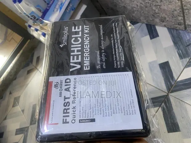 Vehicle Emergency Kit · Photo 1