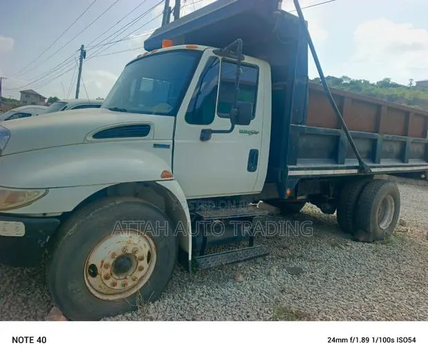 Tipper Single Axle · Photo 1