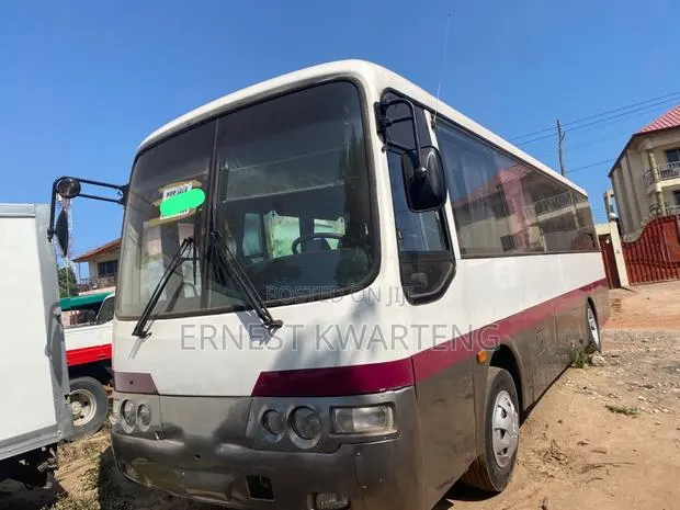 Hyundai Aero Town 2004 White · Photo 1