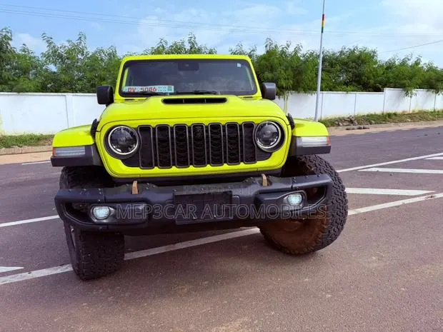 Jeep Wrangler Rubicon 4 Door 4x4 2024 Yellow · Photo 1