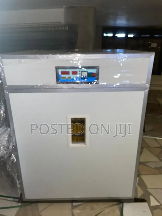 1056 Egg Capacity Incubator Imported · Photo 1