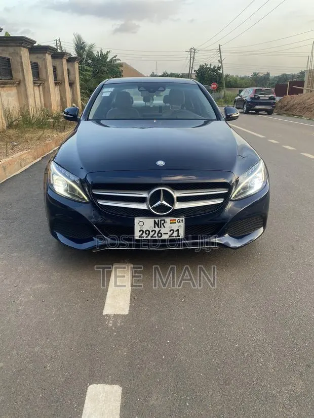 Mercedes-Benz C300 2015 Blue