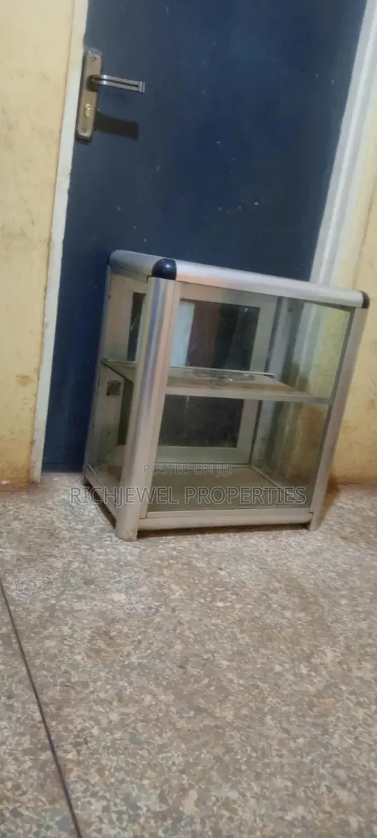 Glass Showcase For Sale · Photo 1