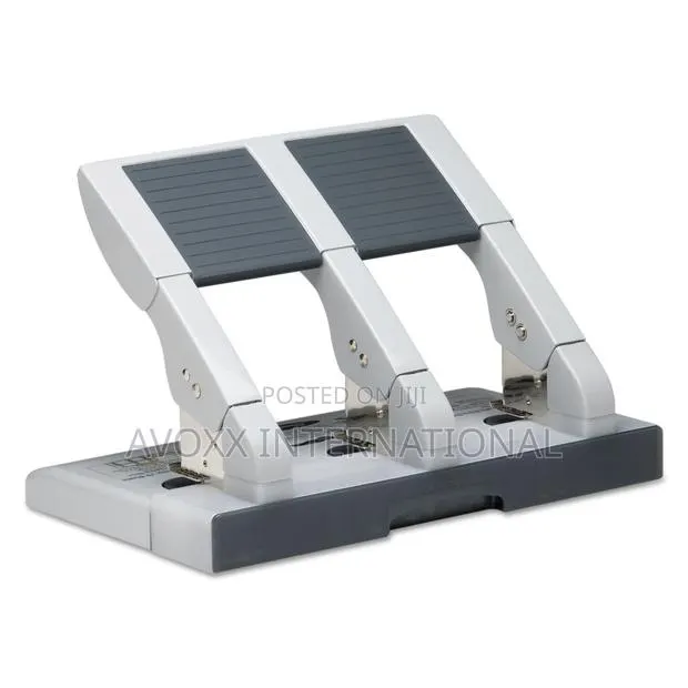 Swingline 74550 Heavy-Duty Punch, 3HP, 9/32" Size,75 SHT Cap · Photo 1