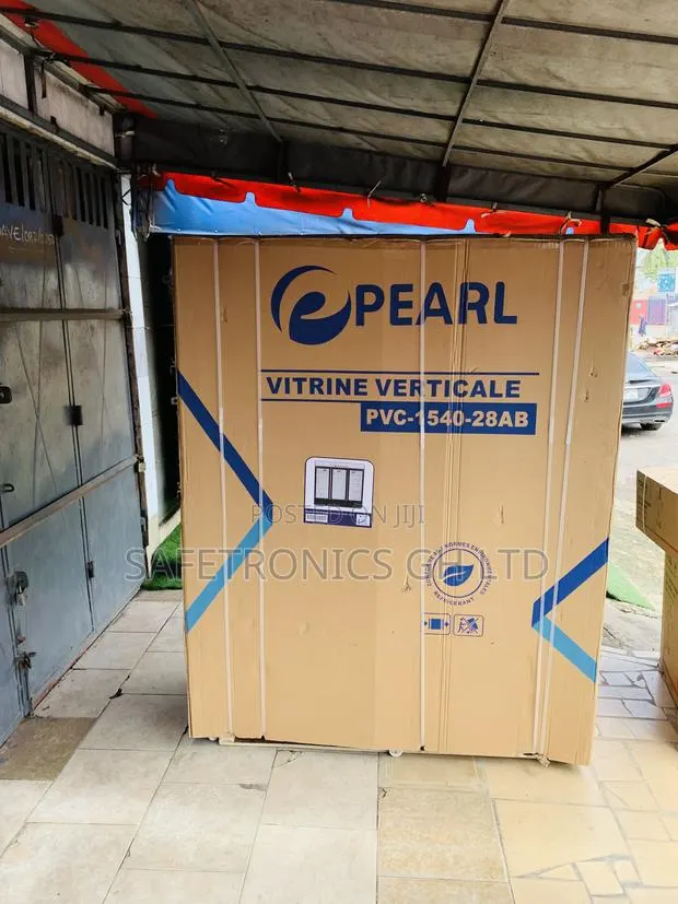 Reliable Best Pearl PVC-1540-28ab 3 Door Glass Display Fridge · Photo 1