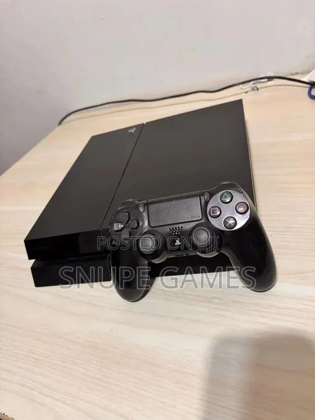 Jailbroken Ps4 Standard · Photo 1
