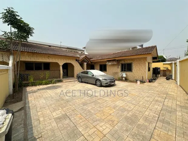 3bdrm House in Community 18, Spintex for sale · Photo 1