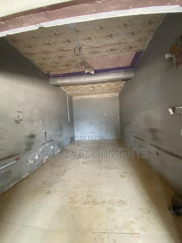 Shop With Washroom for Rent at Lapaz Near the Main Road. · Photo 1