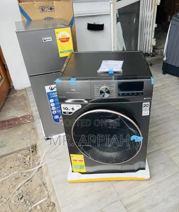 Effortless Cleaning TCL 10.5kg Front Load Washing Machine(Silver) · Photo 1