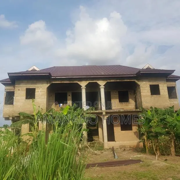 8bdrm Block of Flats in Amanano Homes, Atwima Kwanwoma for sale · Photo 1