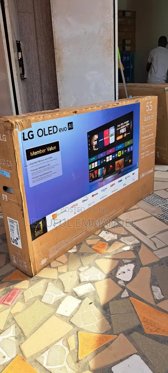 Lg 55" Class Oled Evo C5 Uhd Smart HDR Super Upscaling Ai Tv · Photo 1