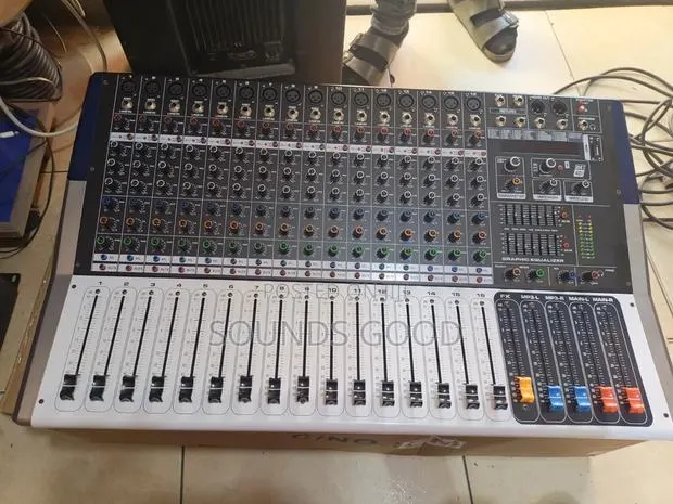 KV 160 Powerd Mixer 16 Channels · Photo 1