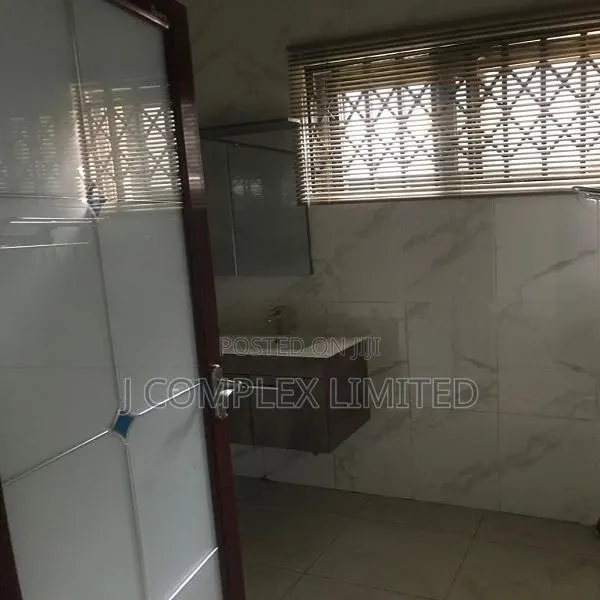 3bdrm Apartment in Coffee Shop Area for rent · Photo 1