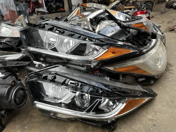 Honda HRV 2016-2020 Headlight · Photo 1