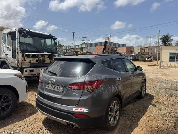 Hyundai Santa Fe 2016 Gray · Photo 1