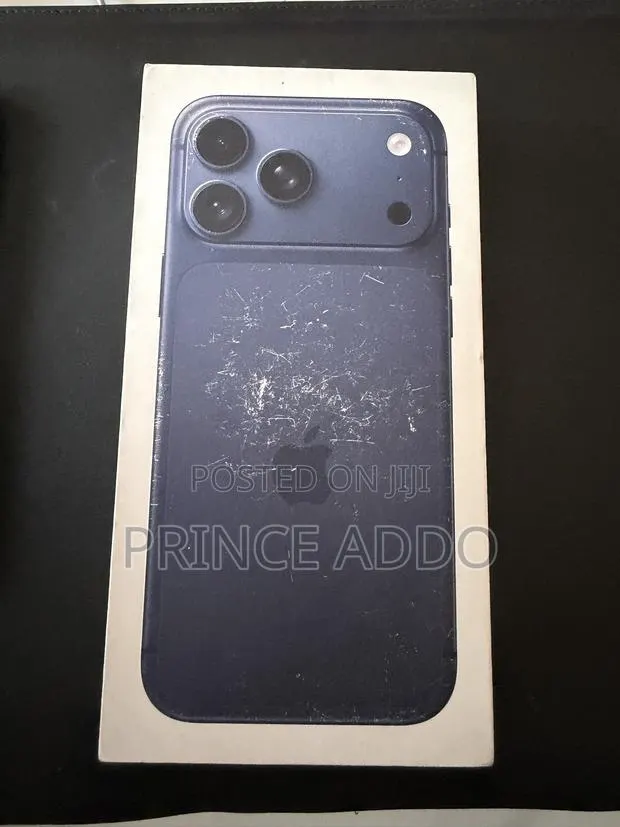 New Apple iPhone 17 Pro Max 256 GB Blue · Photo 1