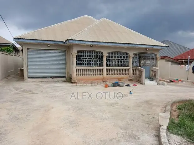 4bdrm House in Alex Otuo Properties, Kumasi Metropolitan for rent · Photo 1