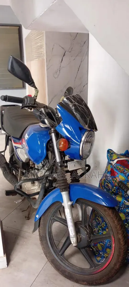 TVS HLX 125 2026 Blue · Photo 1