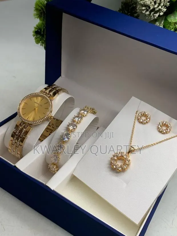 Ladies Jewelry Sets · Photo 1