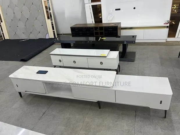 Imported Tv Stand · Photo 1
