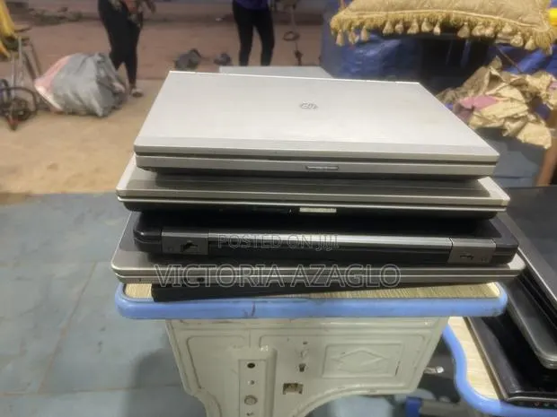 Laptop 4GB Intel Core i5 HDD 128GB · Photo 1