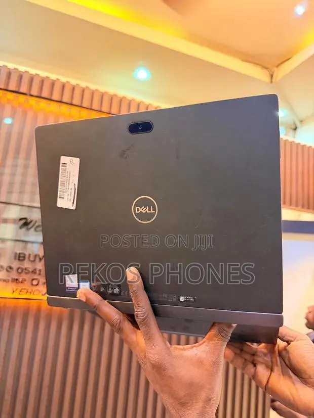New Laptop Dell Latitude 7285 8GB Intel Core i5 SSD 128GB · Photo 1