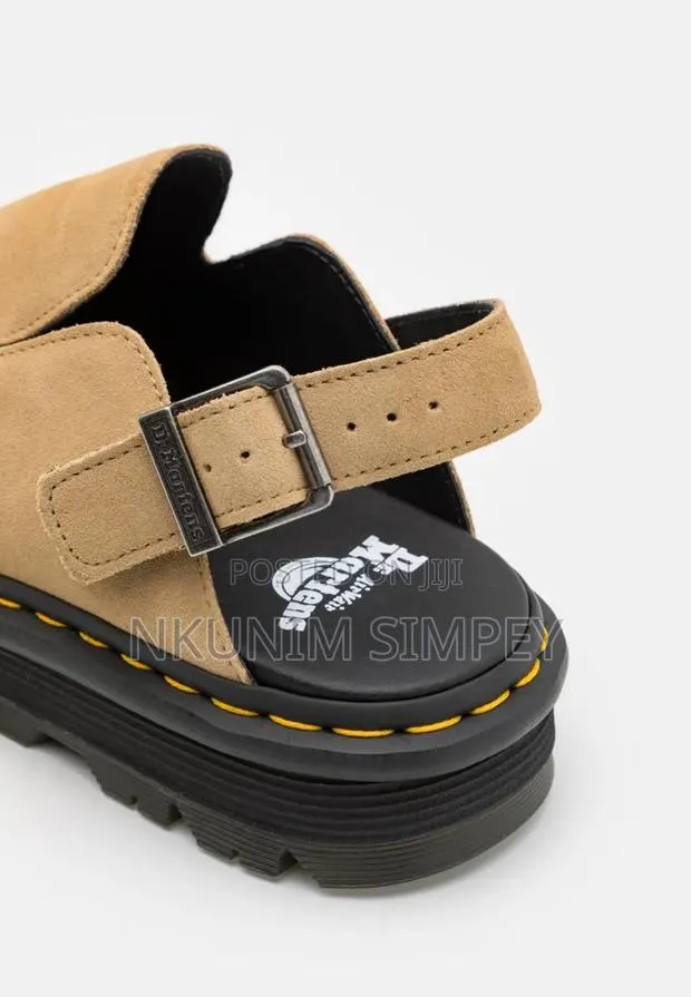 Dr Martens Original Sandals · Photo 1
