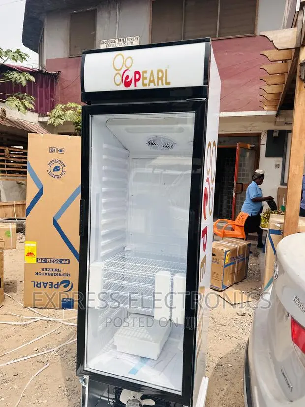 Vertical Display Fridge Pearl PVC-316 · Photo 1