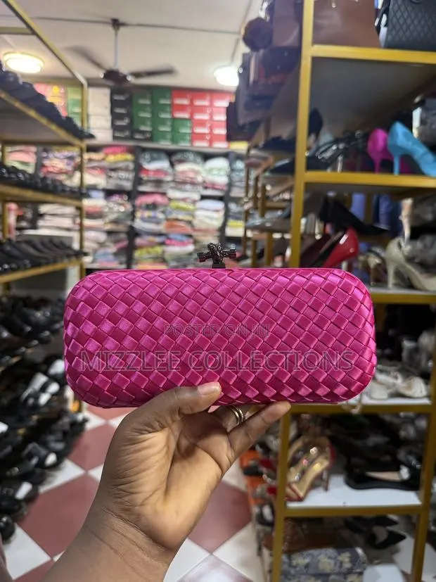 Classic Pink Clutches for Ladies · Photo 1