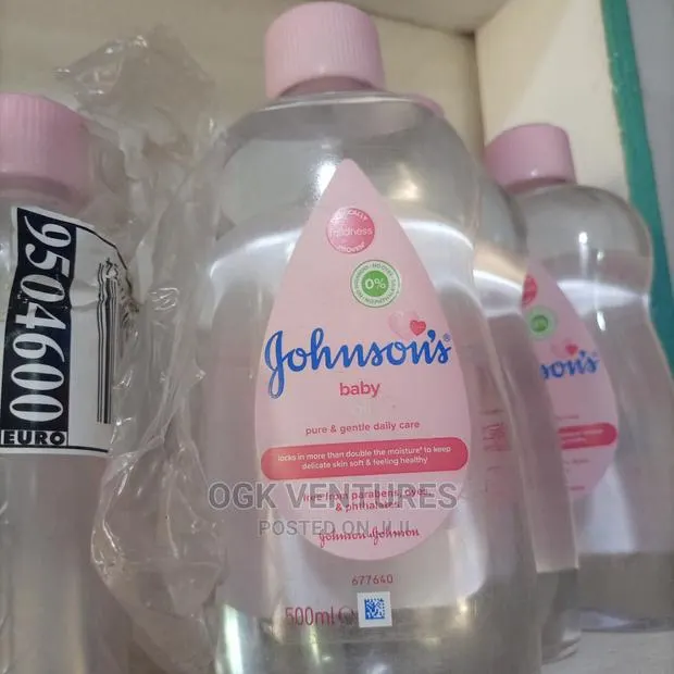 Johnson's Baby Oil · Photo 1