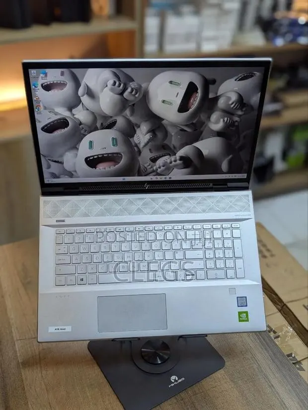 Laptop HP Envy 17 16GB Intel Core i7 HDD+SSD 1T · Photo 1